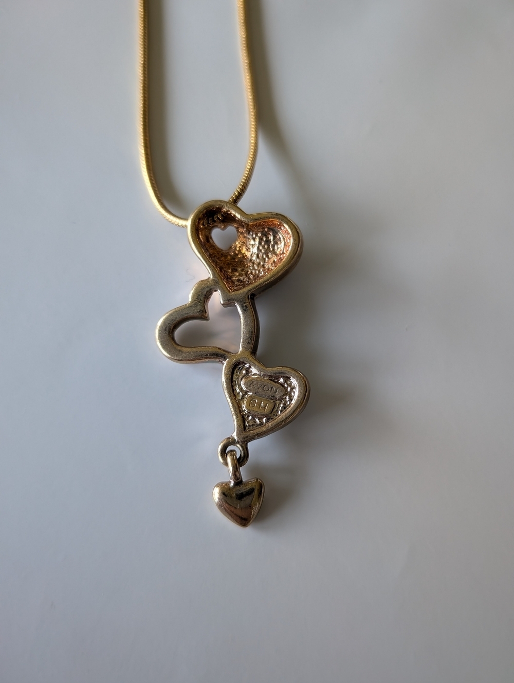 Vintage Avon Gold And Rhinestone Heart Pendant Necklace - Picture 3 of 10